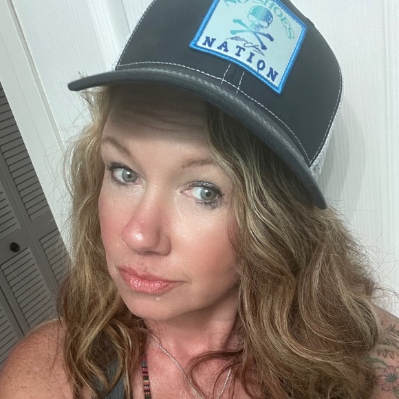 Meet your Posher, Nicole - Picture 1 of 1